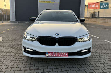 Седан BMW 5 Series 2017 в Нововолынске