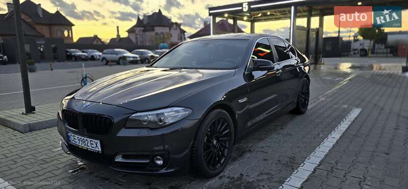 Седан BMW 5 Series 2015 в Чернівцях