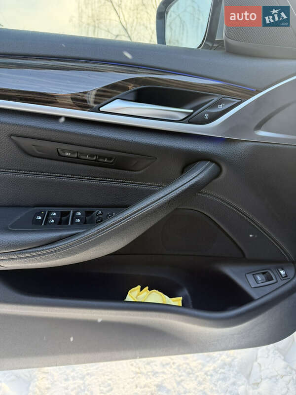 Седан BMW 5 Series 2019 в Ровно фото 17 Седан BMW 5 Series 2019 в Ровно