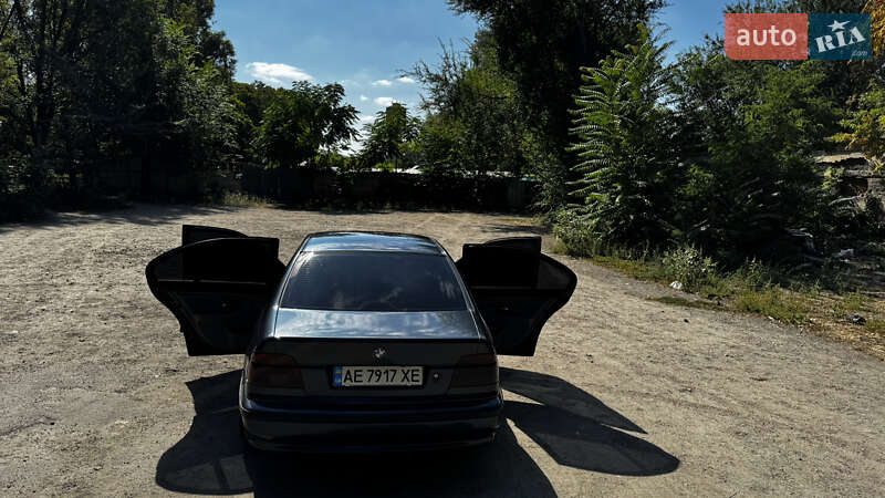 Седан BMW 5 Series 2002 в Днепре