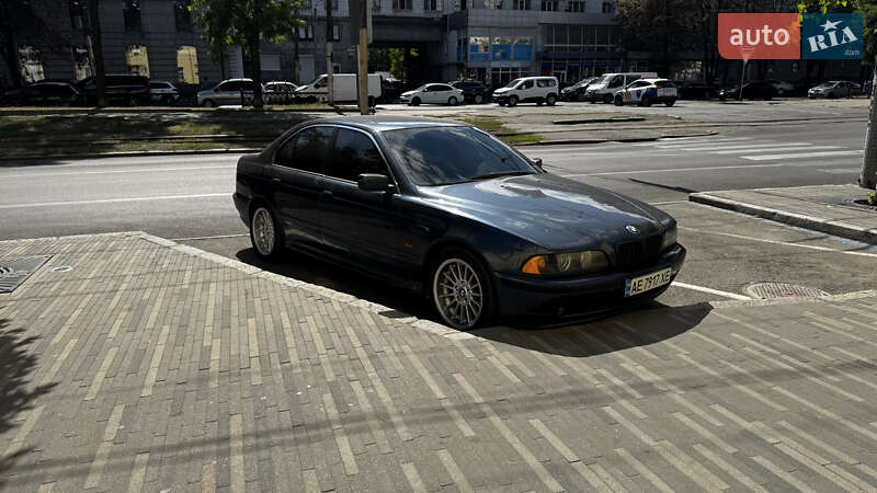 Седан BMW 5 Series 2002 в Днепре