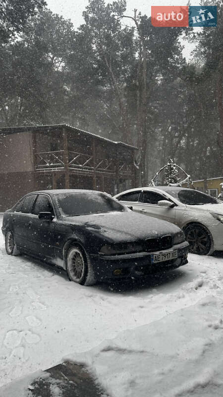 Седан BMW 5 Series 2002 в Днепре