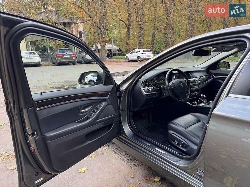 Седан BMW 5 Series 2014 в Львове