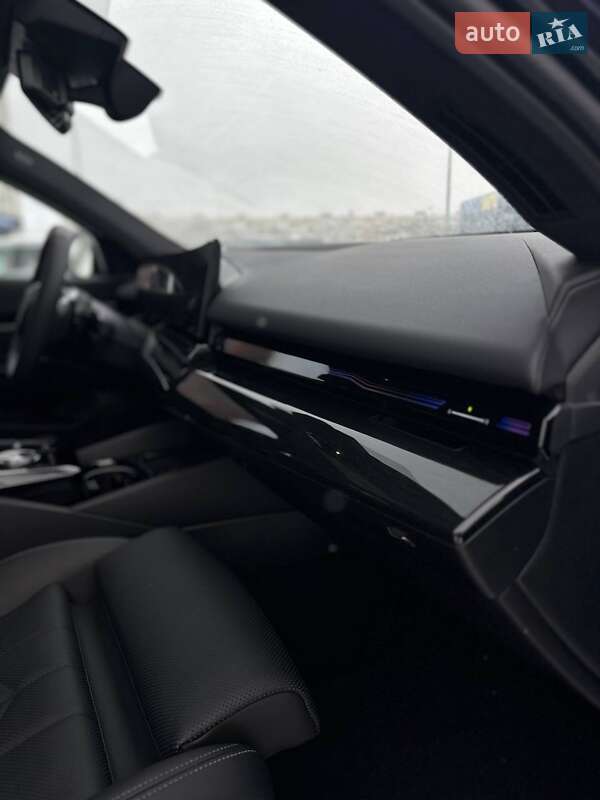 Седан BMW 5 Series 2024 в Киеве