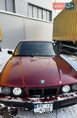 Седан BMW 5 Series 1988 в Ровно