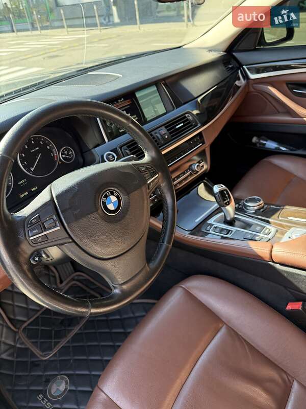 Седан BMW 5 Series 2013 в Киеве