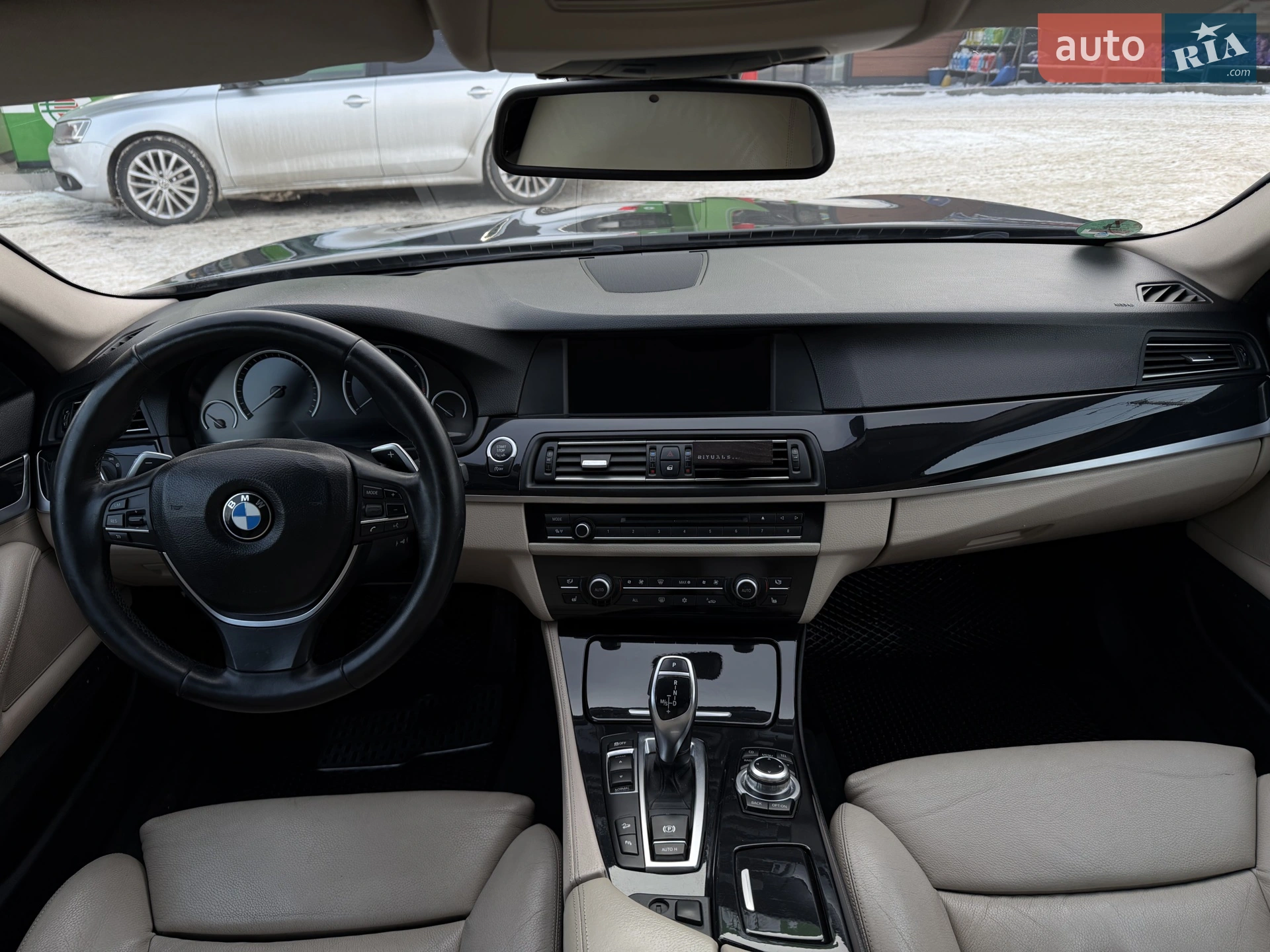 2011 BMW 5er - мініатюра 2
