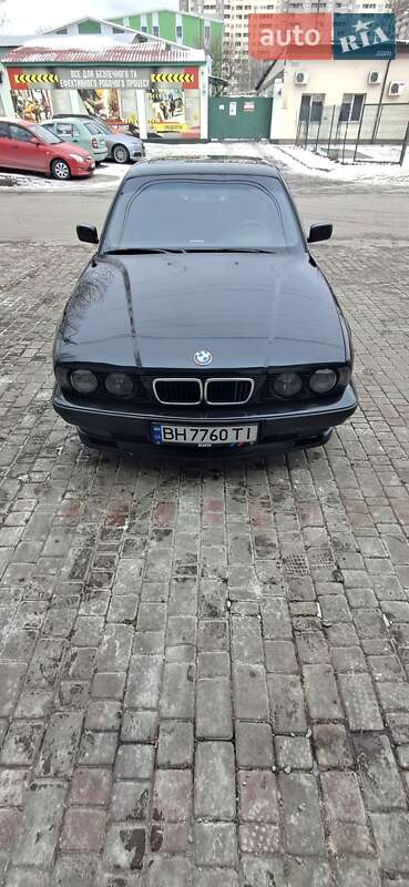 Седан BMW 5 Series 1995 в Одессе