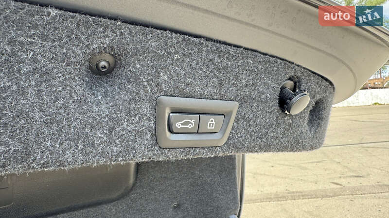 Седан BMW 5 Series 2011 в Черновцах