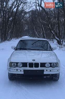 Седан BMW 5 Series 1991 в Кам'янському