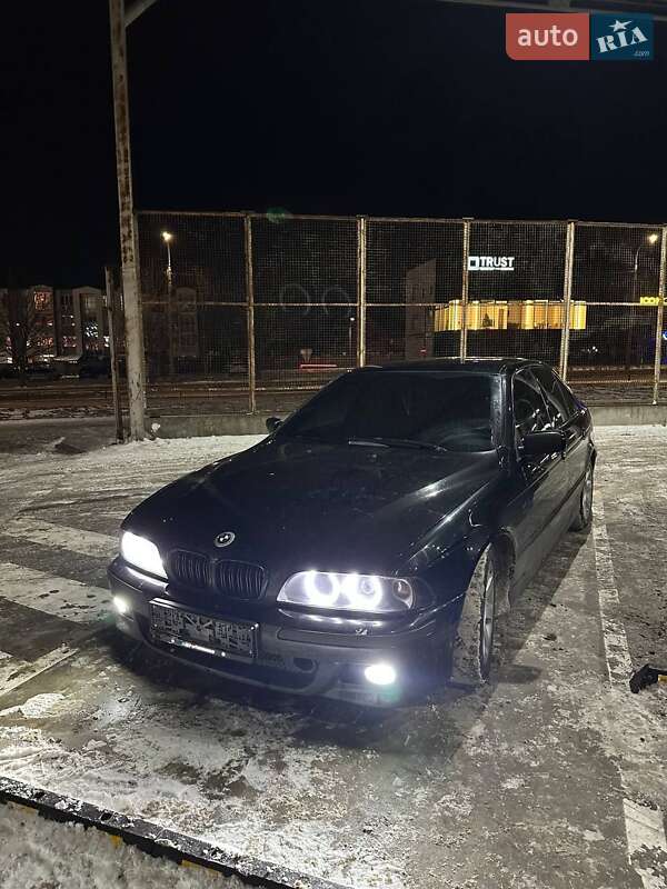 Седан BMW 5 Series 2002 в Ровно