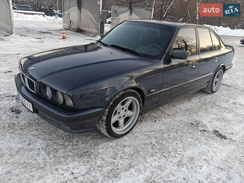 Седан BMW 5 Series 1995 в Хмельницком