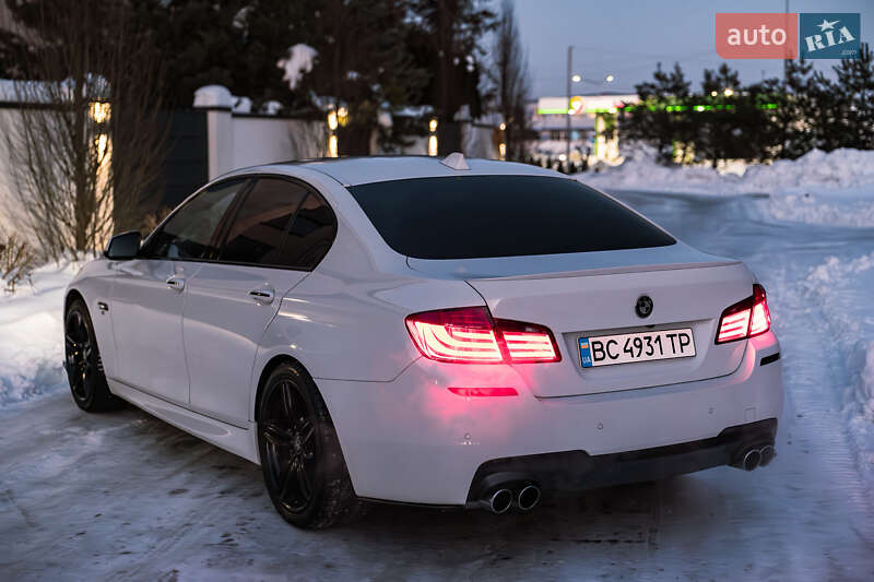 Седан BMW 5 Series 2010 в Львове