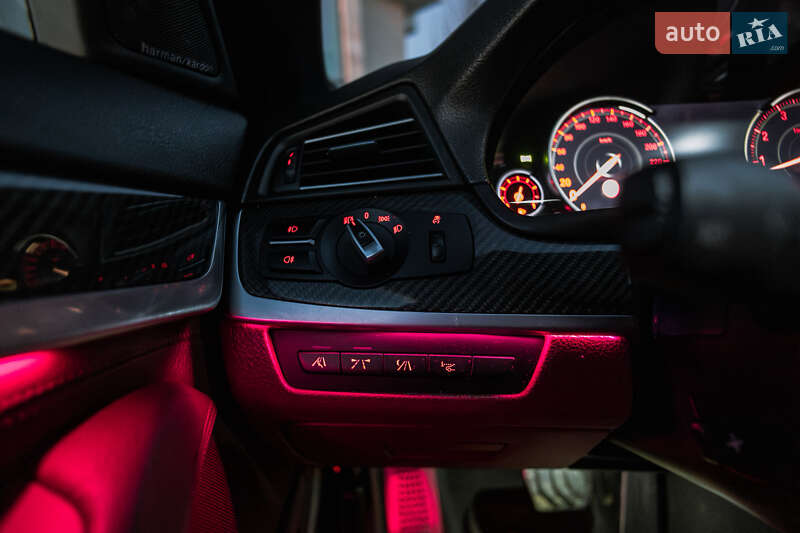 Седан BMW 5 Series 2010 в Львове