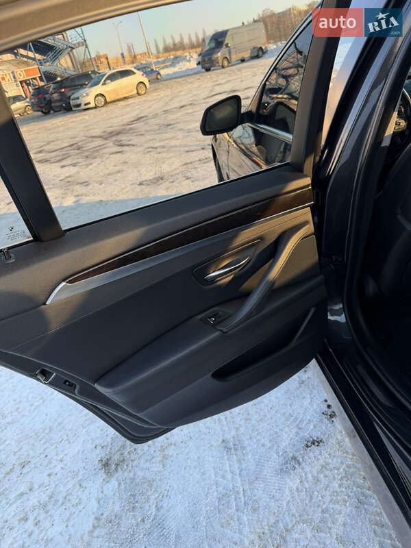 Седан BMW 5 Series 2014 в Ровно