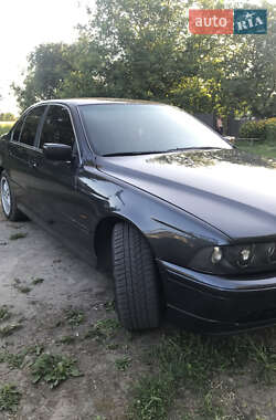 Седан BMW 5 Series 2000 в Иванкове