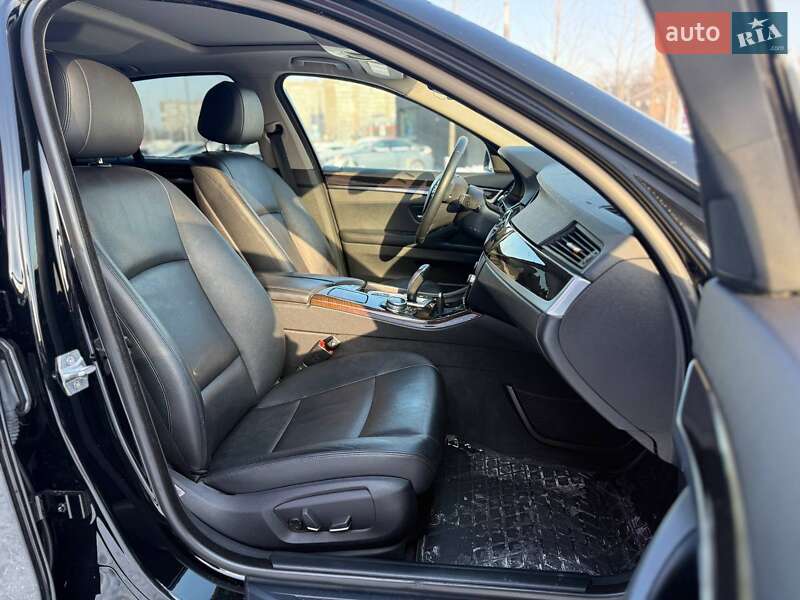 Седан BMW 5 Series 2013 в Киеве