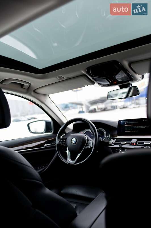 Седан BMW 5 Series 2019 в Ровно