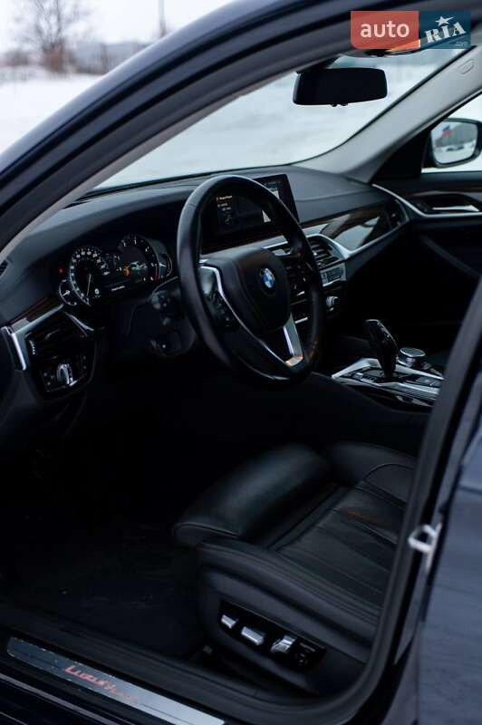 Седан BMW 5 Series 2019 в Ровно