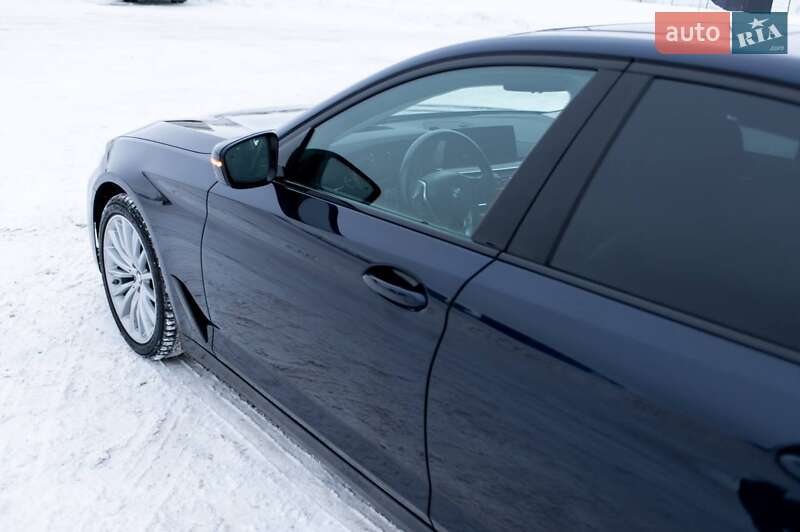 Седан BMW 5 Series 2019 в Ровно