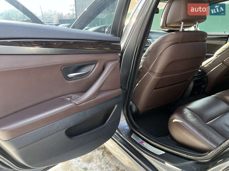 Седан BMW 5 Series 2016 в Киеве