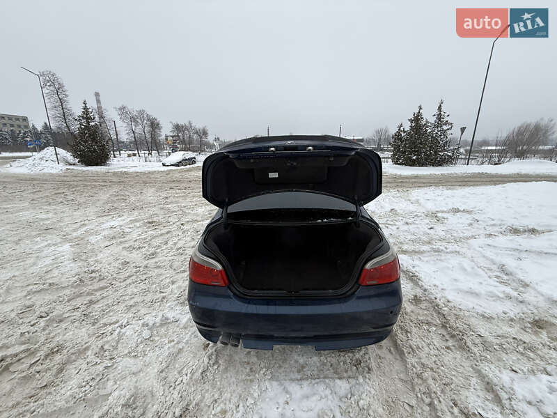 Седан BMW 5 Series 2004 в Каменец-Подольском