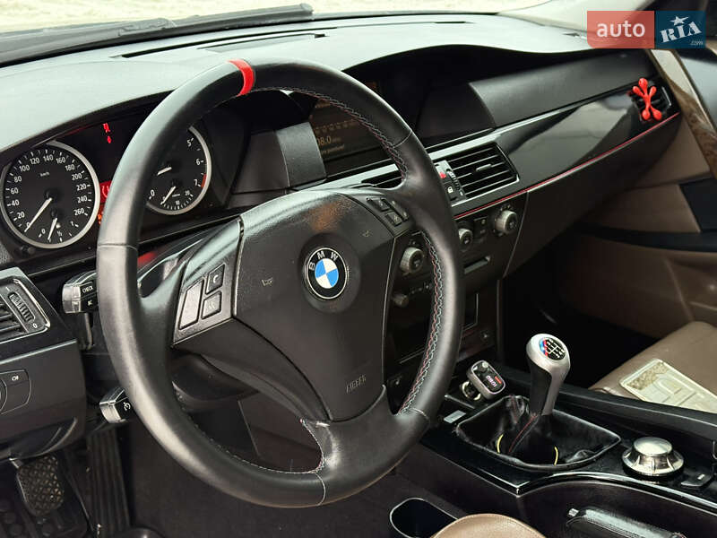 Седан BMW 5 Series 2004 в Каменец-Подольском