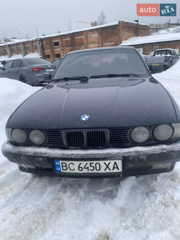 Седан BMW 5 Series 1993 в Львове