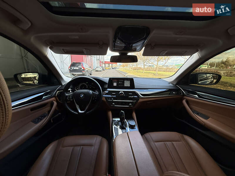 Седан BMW 5 Series 2018 в Киеве