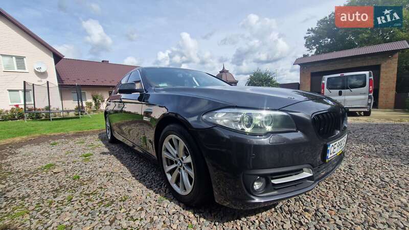 Седан BMW 5 Series 2015 в Чернівцях