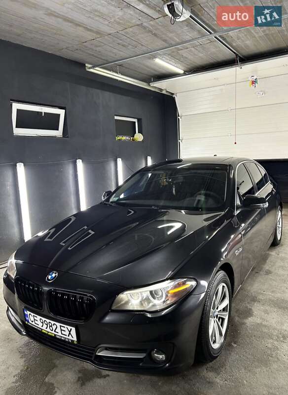 Седан BMW 5 Series 2015 в Чернівцях