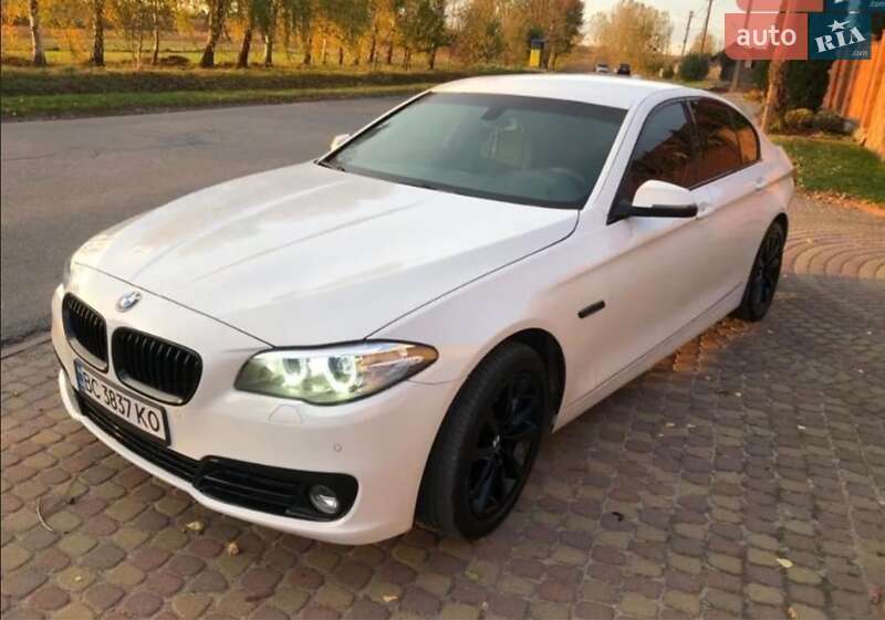 Седан BMW 5 Series 2016 в Ровно