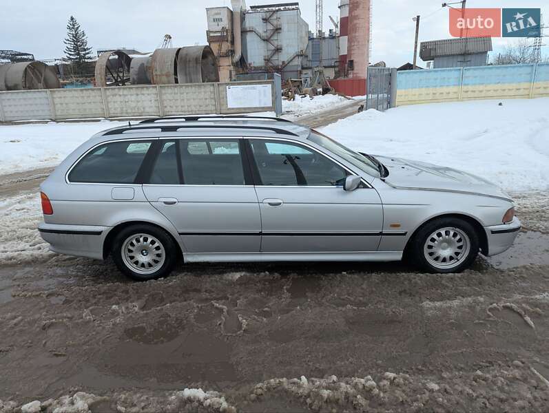 Универсал BMW 5 Series 2000 в Ровно