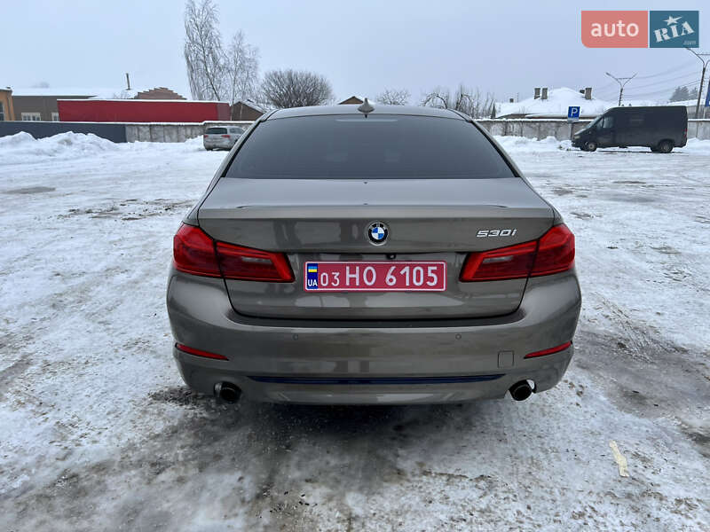 Седан BMW 5 Series 2017 в Нововолынске