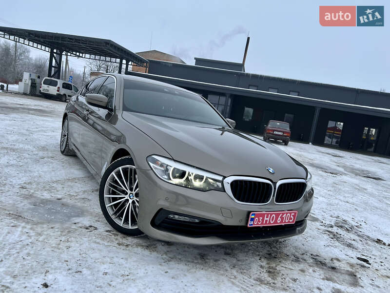Седан BMW 5 Series 2017 в Нововолынске
