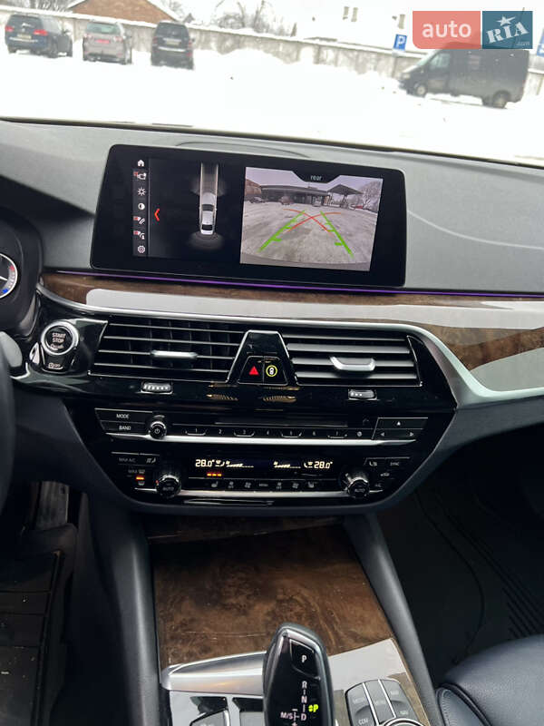 Седан BMW 5 Series 2017 в Нововолынске