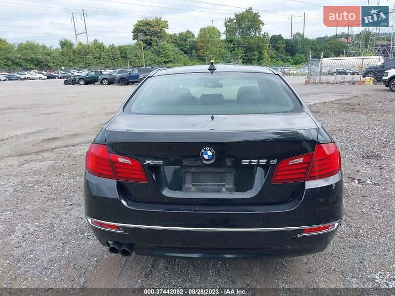 Седан BMW 5 Series 2013 в Львове