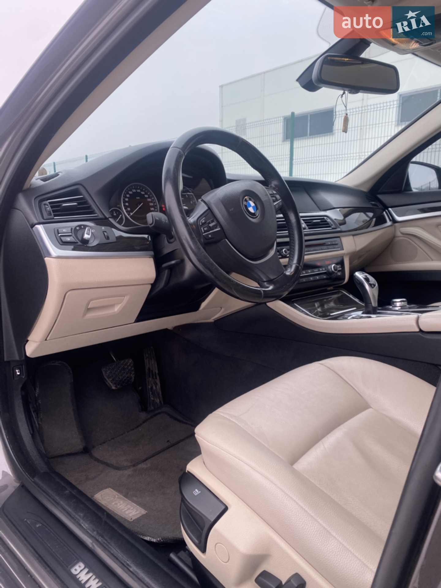 2012 BMW 5er - мініатюра 22