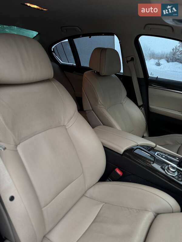 Седан BMW 5 Series 2013 в Ратному