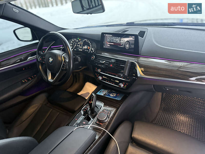 Седан BMW 5 Series 2017 в Звягеле