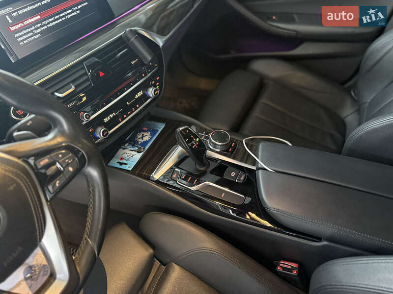 Седан BMW 5 Series 2017 в Звягеле