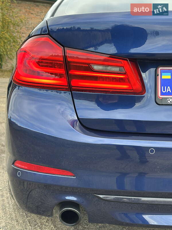 Седан BMW 5 Series 2017 в Днепре