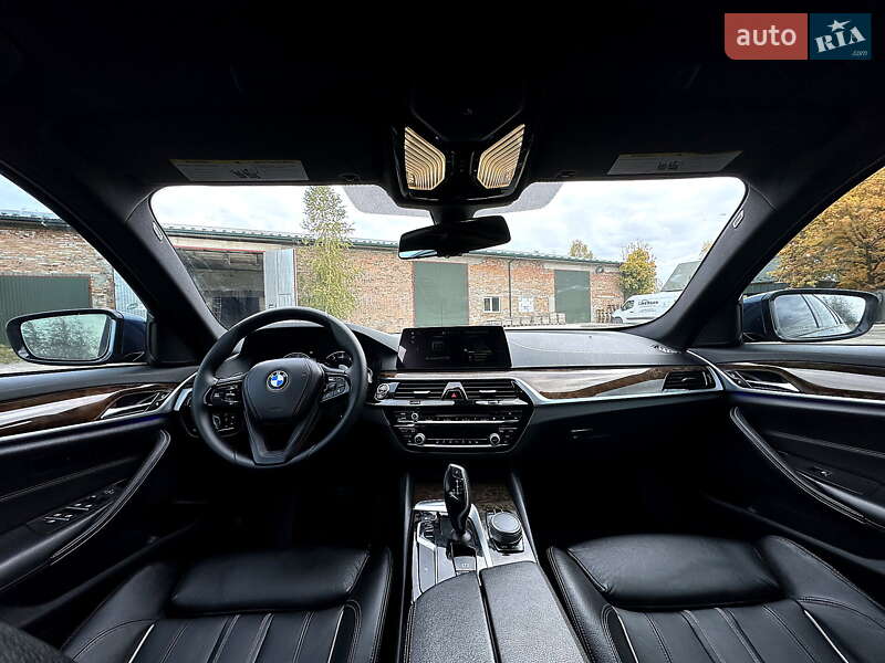 Седан BMW 5 Series 2017 в Днепре
