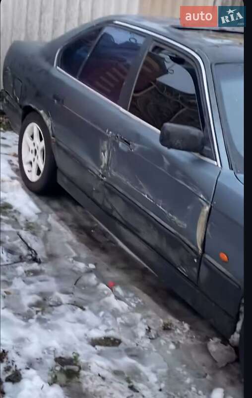 Седан BMW 5 Series 1988 в Славянске