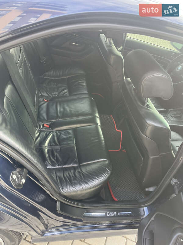 Седан BMW 5 Series 2001 в Ужгороді