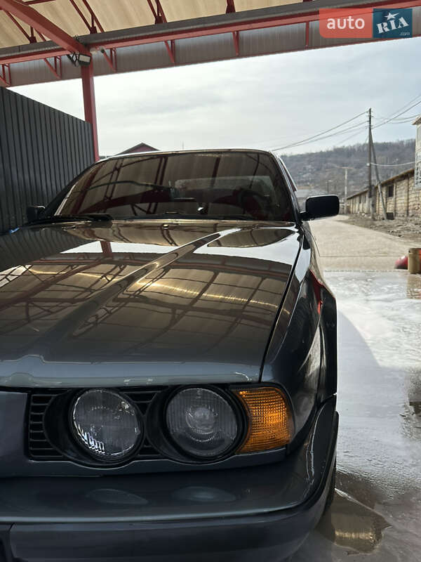 Седан BMW 5 Series 1994 в Балте
