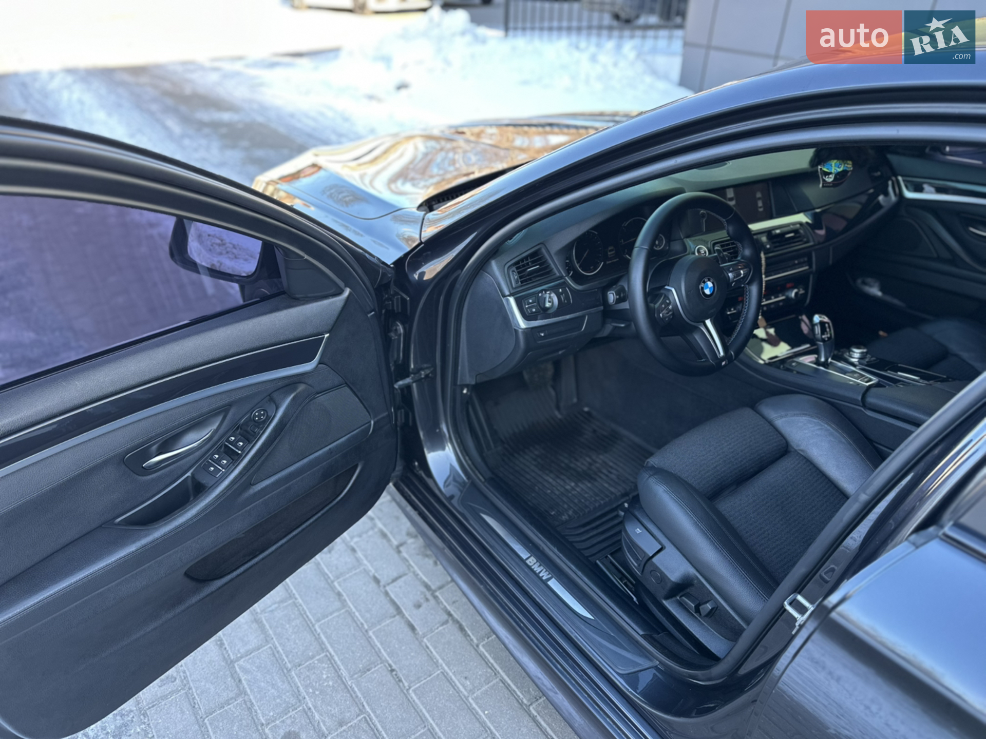 2010 BMW 5er - мініатюра 22