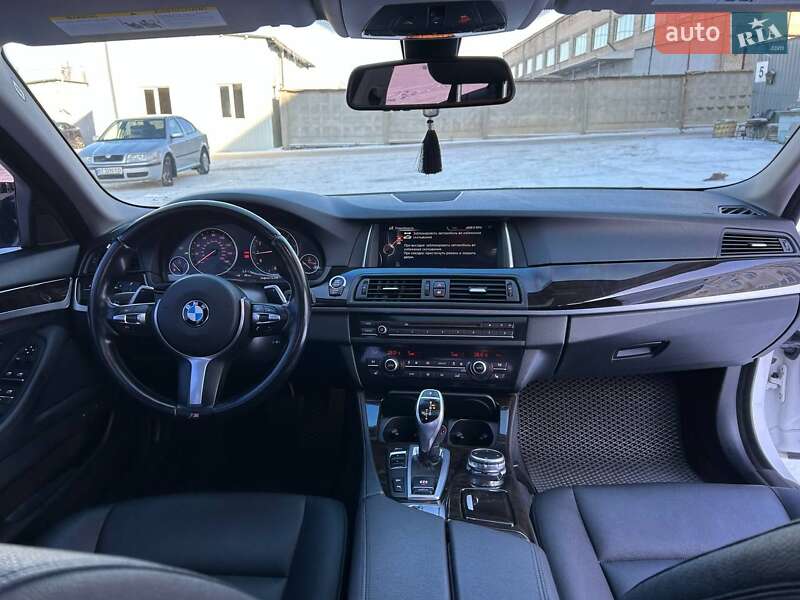 Седан BMW 5 Series 2016 в Николаеве