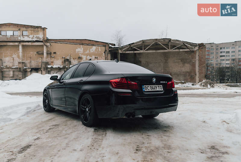Седан BMW 5 Series 2013 в Львове