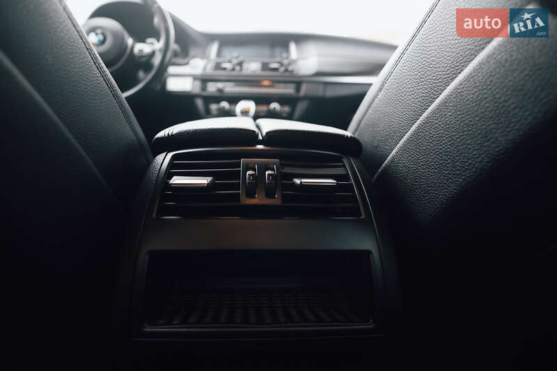 Седан BMW 5 Series 2013 в Львове